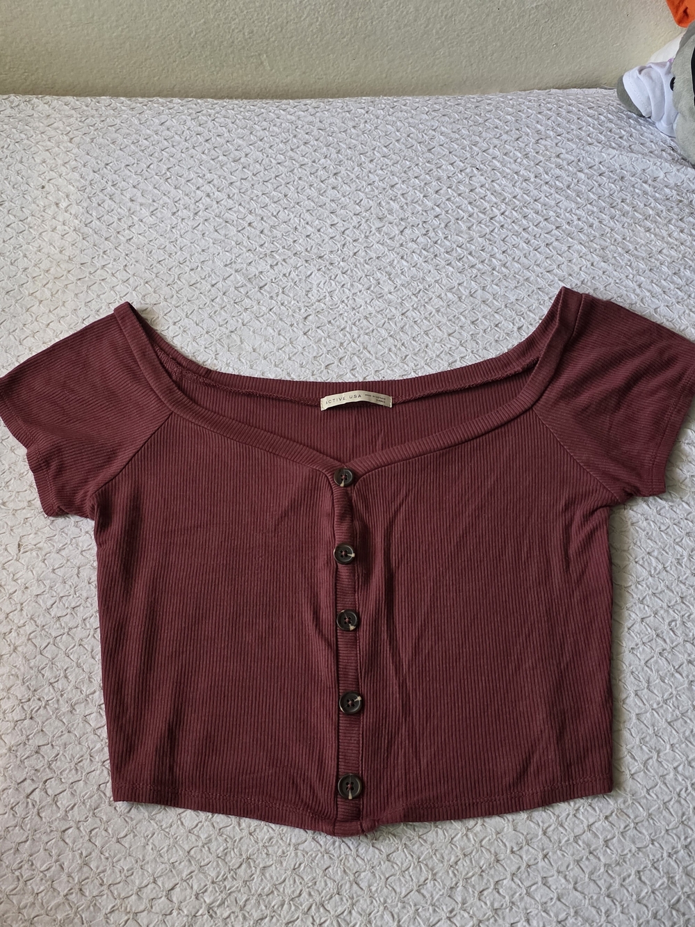 Active USA Off-Shoulder Ribbed Button-Front Crop Top - Wine| Size Small